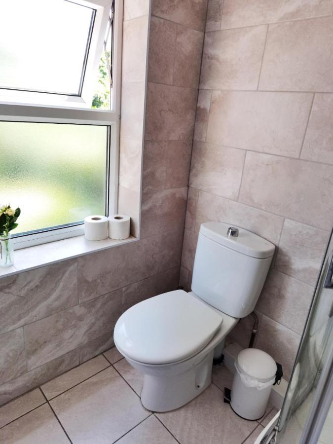 Perry Road, Beautiful Large House Available For Guests And Contractors Parking Wifi Villa Nottingham Exterior photo