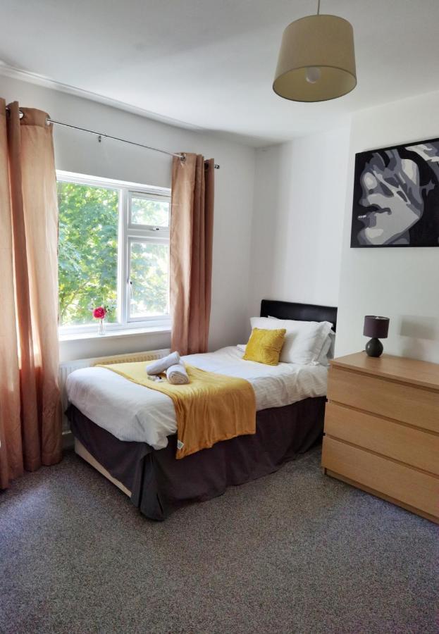 Perry Road, Beautiful Large House Available For Guests And Contractors Parking Wifi Villa Nottingham Exterior photo